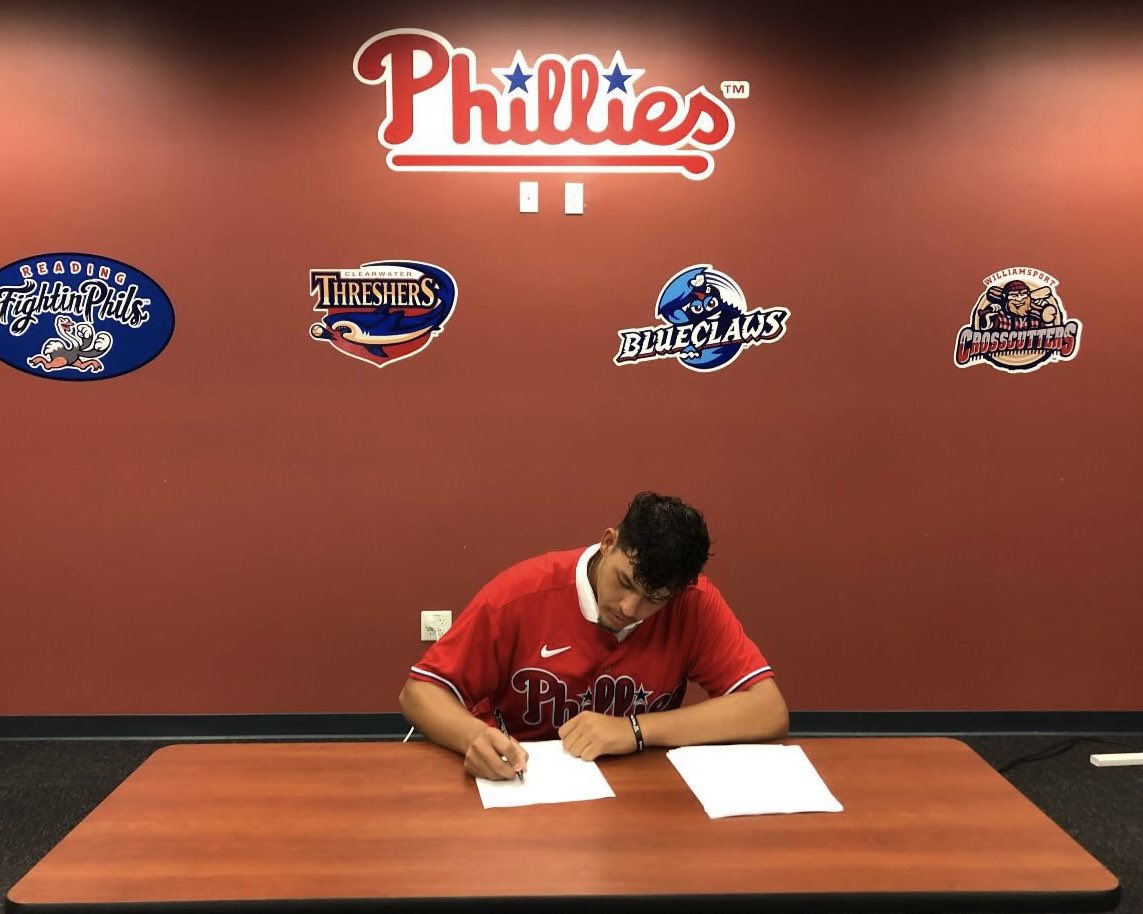 Philly bound 😈

Congratulations <a href="/ChaseWebster1/">CW19</a> on signing with <a href="/Phillies/">Philadelphia Phillies</a>!

#ForksUp | #MLBU