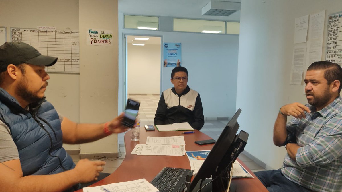 LuisAgVal's tweet photo. Reunión exitosa en #COMUDAJ #Acámbaro y su titular Carlos Piña. Acordamos el desarrollo de un foro deportivo y una rodada #RuedaPorGTO además de capacitaciones para jueces y entrenadores de la región. #ContigoSí llevamos la #PasiónPorElDeporte a todo nuestro hermoso estado. https://t.co/wEp6EYKcBe