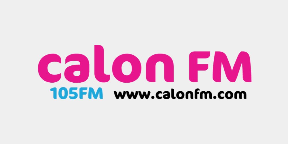SleepinTogether's tweet photo. Weโre live on @CalonFM at 7pm! Hear our interview with the legend that is @ArranOnAir and another pre-release spin of โSummer Girlโ x
Link below.
https://t.co/cwaQmgJWZ9
#calonfm #interview https://t.co/EfB2CnwMEY