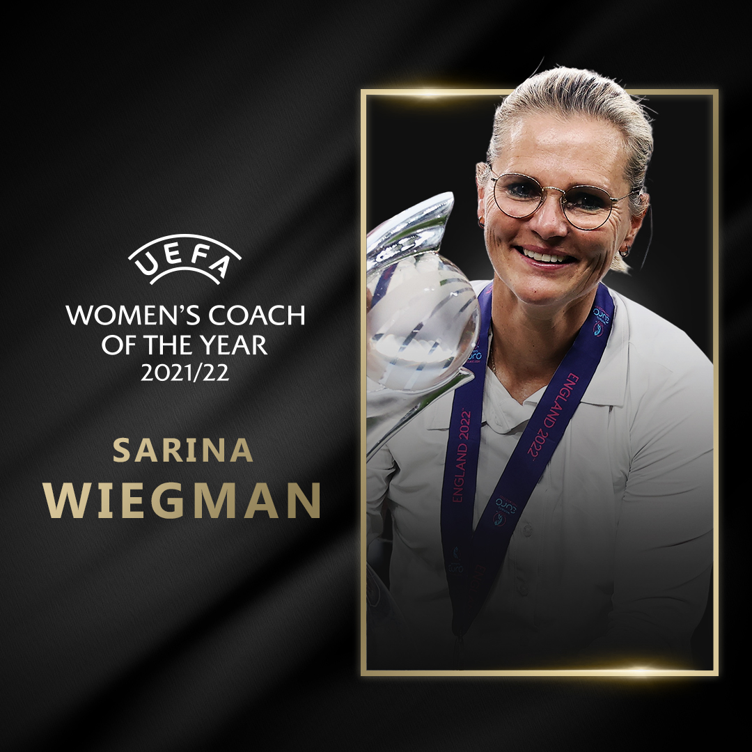 WEURO2025's tweet photo. 🤩 𝐒𝐚𝐫𝐢𝐧𝐚 𝐖𝐢𝐞𝐠𝐦𝐚𝐧 🤩

After leading England to #WEURO2022 glory last month, Sarina Wiegman is awarded the UEFA Women’s Coach of the Year for 2021/22! 🏆👏

#UEFAawards | @Lionesses https://t.co/WIxMoeR0MR