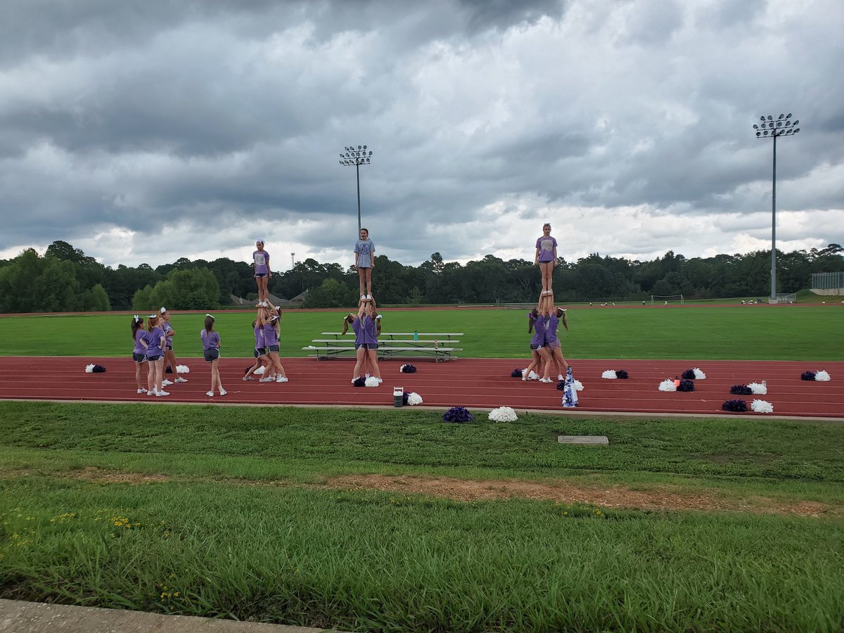 Coach_V_Emmons's tweet photo. BMS CheerKats hard at work, getting game day ready. 

#GameOn #Bobkats2K3
#WillisISDBrabham https://t.co/0o6RZrbNHT