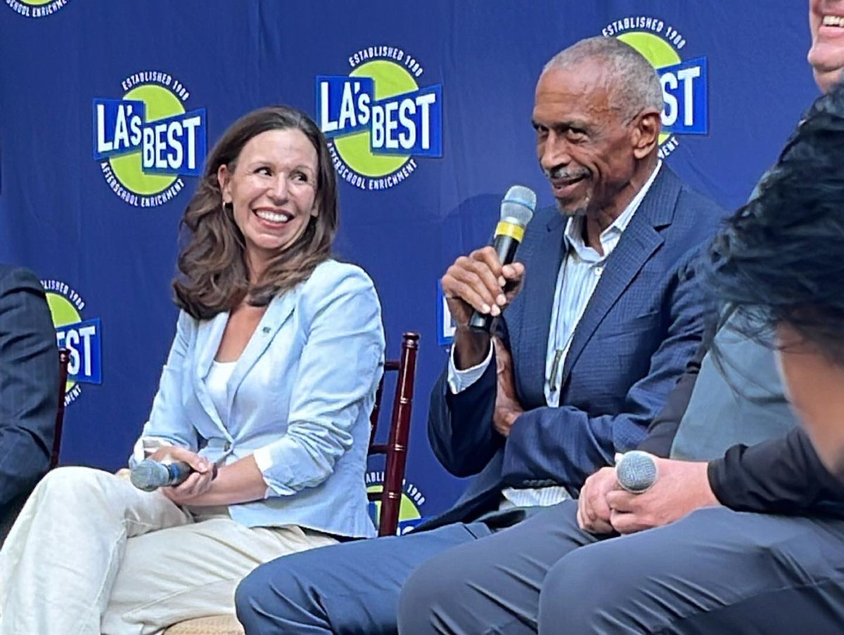 kid_grit's tweet photo. Last night we had a little meet and greet with some wonderful people supporting @lasbestafterschool. Thank you to @andersonmsse for the invite. We love hobnobbing! #supportafterschool #losangeles #VIP #education #thisisleadership #kidgrit https://t.co/QgpasMKOXu