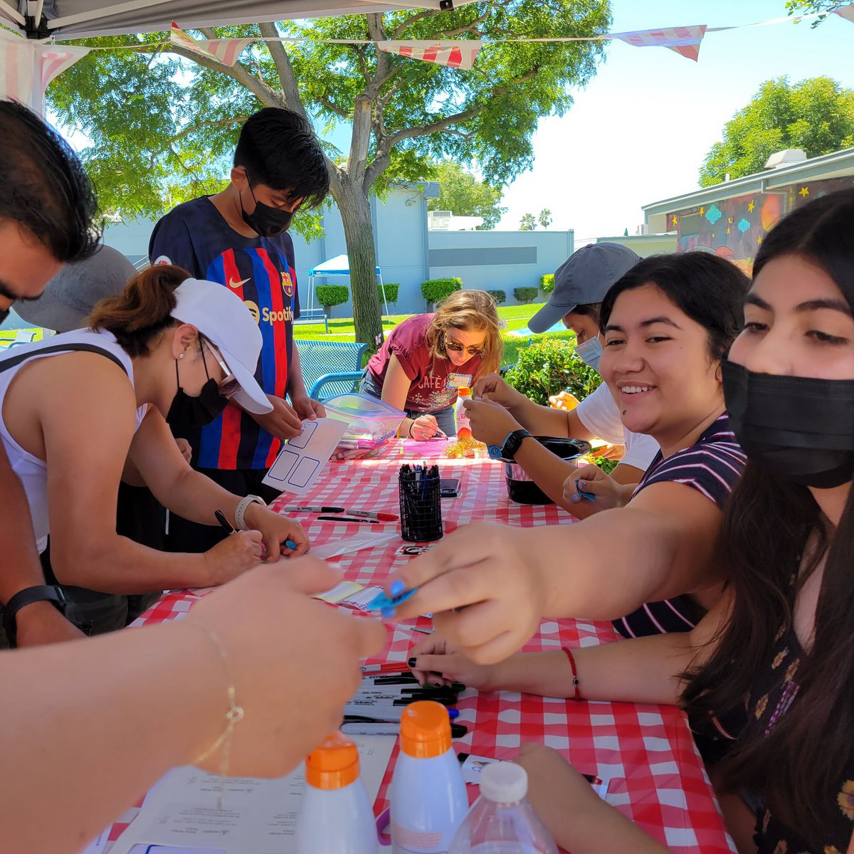 YESscholars's tweet photo. Early August, YES LA hosted a family fun day at Lennox Middle School. After a two-year break, scholars and their families shared a meal, participated in a raffle, got their faces painted, and posed at the photo booth! https://t.co/Txvggn0IRt