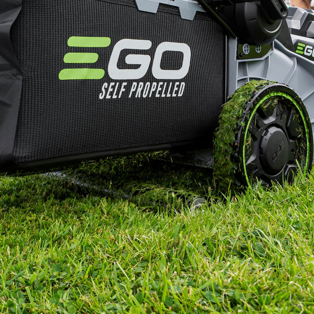 EGOpowerplusEU's tweet photo. The secret to a nice, tidy lawn? An EGO mower. 🔋⚡
#batterypower #mower #egomower https://t.co/PODPoMebvk