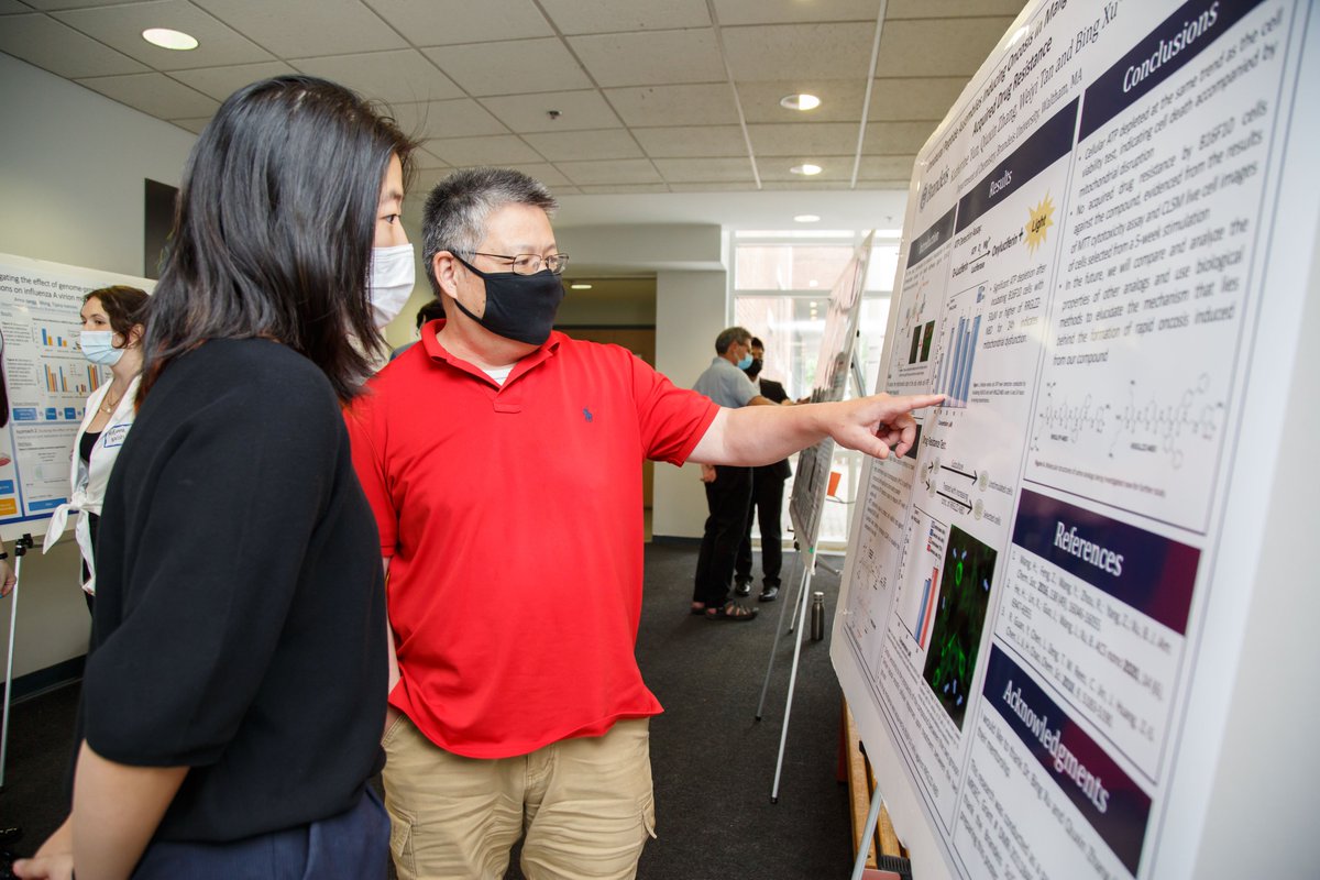BrandeisMRSEC's tweet photo. #tbt to this year's SciFest with our #REU and #SMURF students! 17 MRSEC students from @BrandeisU @_HamptonU @csuf and @smithcollege presented their summer research to Brandeis community members and guests
@NSF @BrandeisScience @BrandeisInquiry https://t.co/pwgUduc0WT