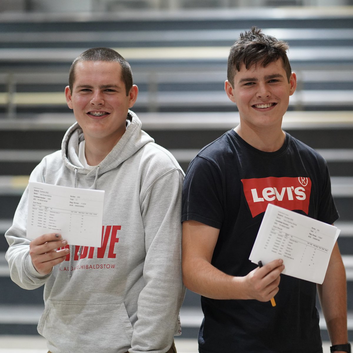 UTCNorfolk's tweet photo. 🧑🏻🔧🧑🏻🔧🧐We pride ourselves on treating you as an individual. It’s tricky when identical twins Jack & Harry have identical GCSE results.
We’re proud of your work in marine engineering this year and welcome you onto our new T Level Engineering course. 🛥⚓️ #itsatwinthing https://t.co/wPPiem0tuB