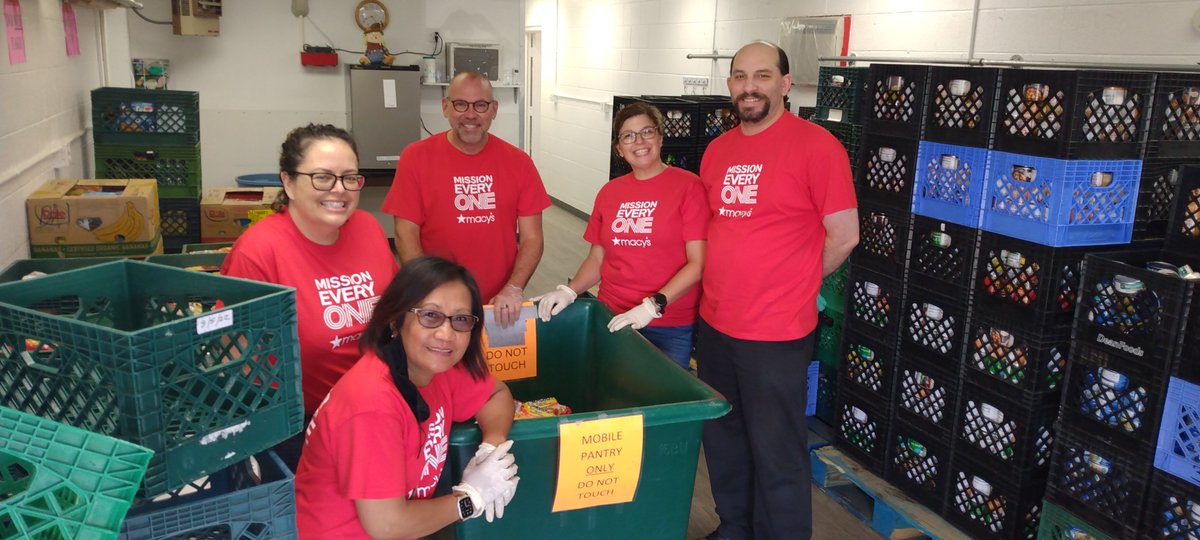 @StFelixPantry had the great pleasure of welcoming a local @macysnews team to support #MissionEveryOne #volunteer #supportlocal - thank you for #givingback!! 🫶🥰🫶