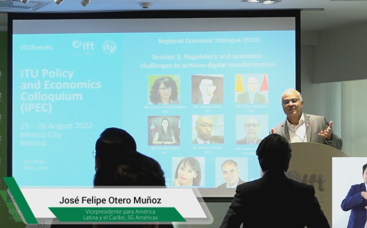 5GA_CALA's tweet photo. #Ahora @Jose_F_Otero VP de @5GA_CALA destaca la importancia de la coordinación gubernamental para abordar la transformación digital como un tema transversal que requiere un diálogo constante. Panel #IPEC2022 #México🇲🇽 @ITUAmericas @IFT_MX ➡️https://t.co/9WLJYKvCS8 #ColoquioUIT https://t.co/4Dchurn09v
