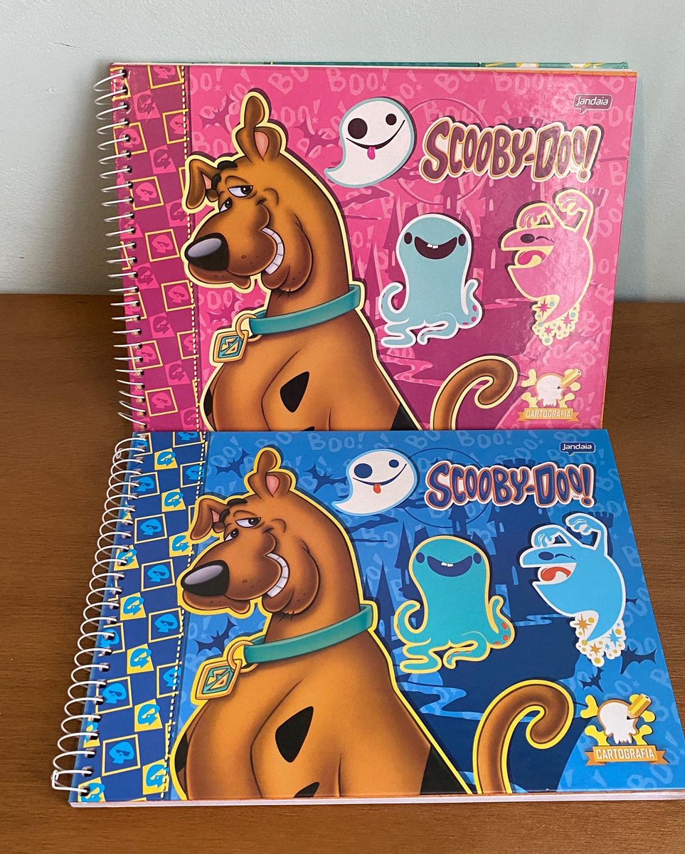 CollectorHanna's tweet photo. These are 2 Scooby-Doo notebooks. The paper of each page is white without any stripe. They are from Jandaia which Brazilian brand #scoobydoo #notebook #cuadernola #hannabarbera #spooky #scooby #ghost https://t.co/OXrSK1IFq2
