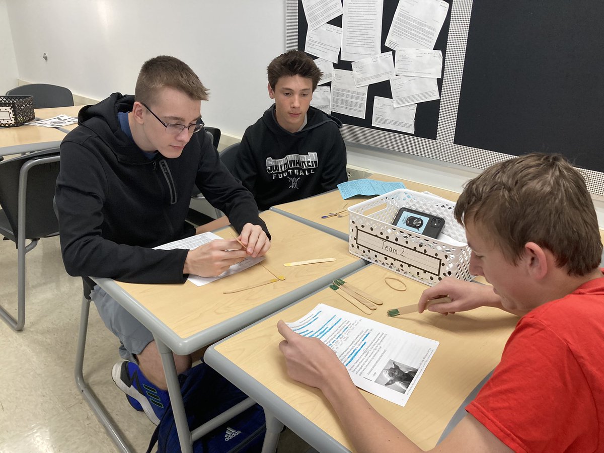 mveith's tweet photo. English III students using Talking Chips and Rally Coach to determine and create work of quality. #kagan @SouthWarrenHigh https://t.co/JjyV17O3PA