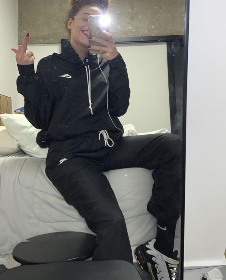 puffersleggings's tweet image. Such a chavy sexy outfit #nike #nikewomen #swishy #chav #trackiefetish