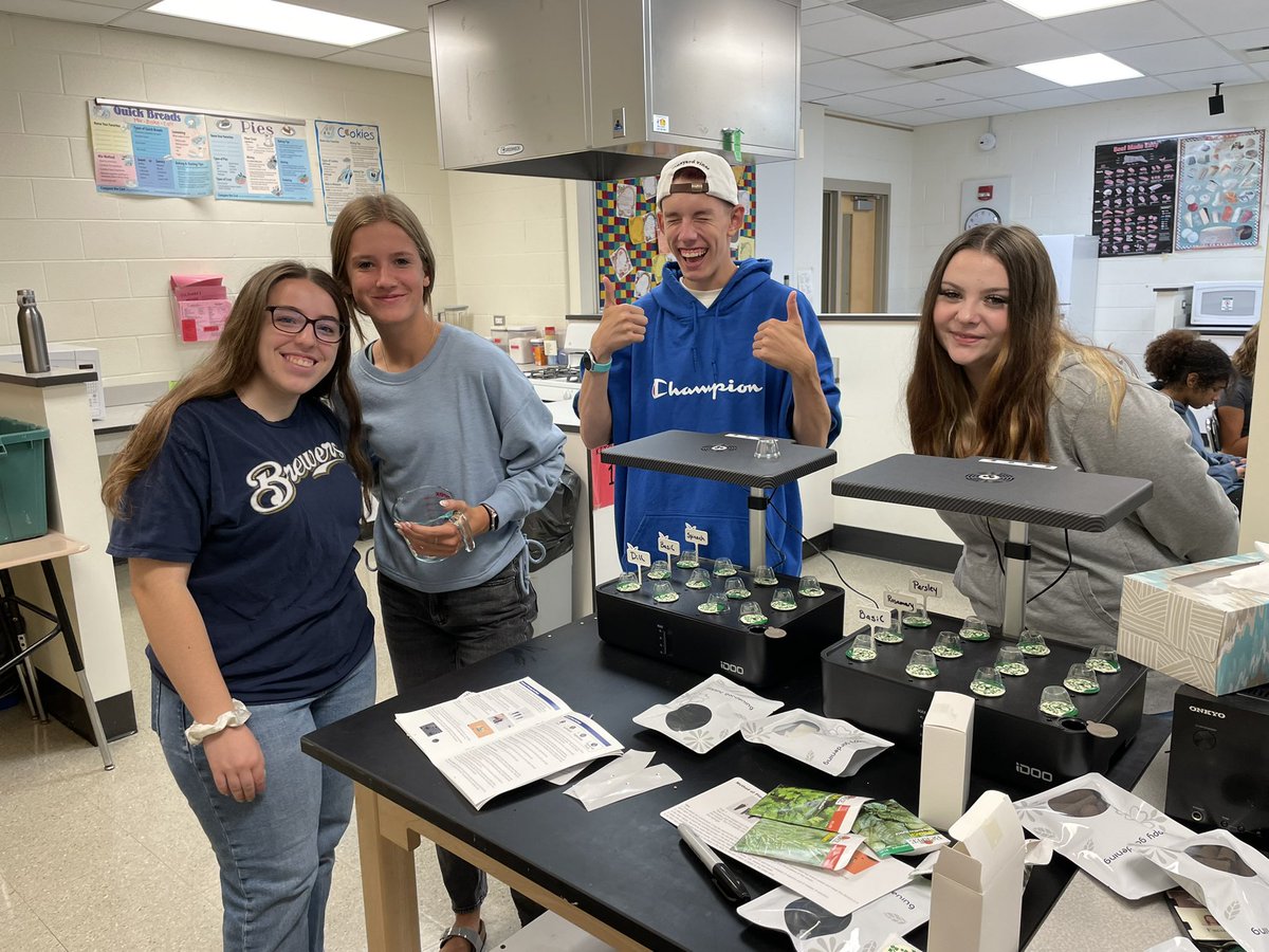 schuyler_gina's tweet photo. .@GrayslakeNorth FCS can’t wait to use fresh herbs in their cooking labs. #D127GetsREAL #isupportCTE @Grayslake127 https://t.co/ytFHk3KOgN
