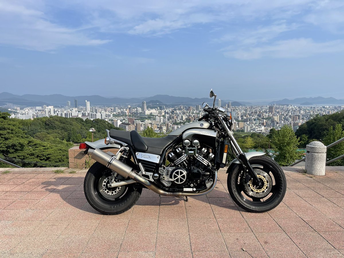 Vmax7746's tweet photo. 諸事情があってVmax1200
手放す事を検討中しています。

車検2年付、タイヤ前後新品、事故歴なし、他絶好調！

購入希望の方はDMください https://t.co/6zTPS9DoH2