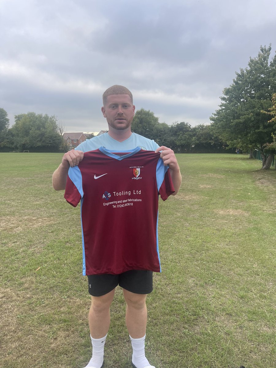 Second signing of the night is <a href="/lewisworsley/">lewis worsley</a> as you can see he’s delighted to start his Newtown career, Lewis is the hard man of the team this season with the record of 0-0-1 in the boxing ring
