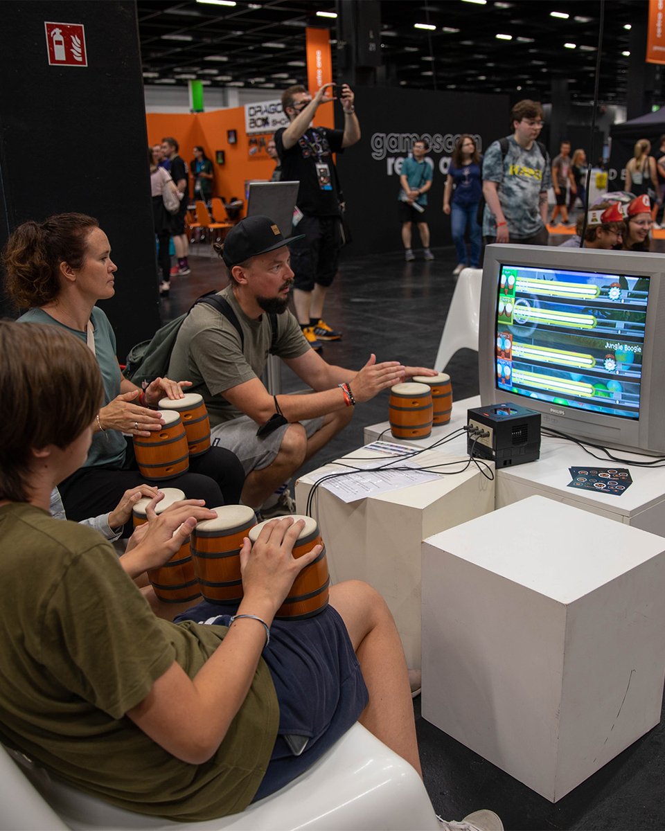 gamescom's tweet photo. The retro area is full of retro cool. Have you checked out the retro area at #gamescom2022? https://t.co/6nnLGa9M3h