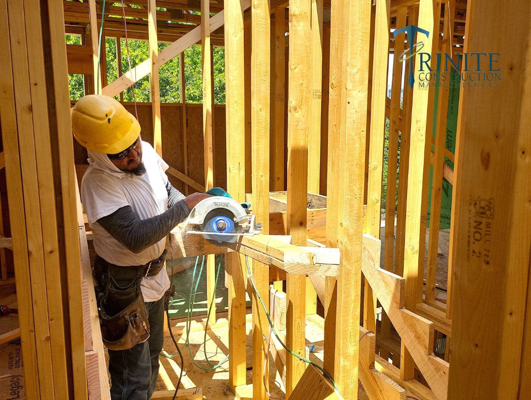 trinitecm's tweet photo. 🏘️TOWNHOME THURSDAY🏘️⁠
⁠
Here's a glimpse into the framing process for one of our townhomes🔩
⁠
#newrealestate #townhome #texashomebuilders #texascontractor #modernliving #dfwconstruction https://t.co/Meai8UNg4w