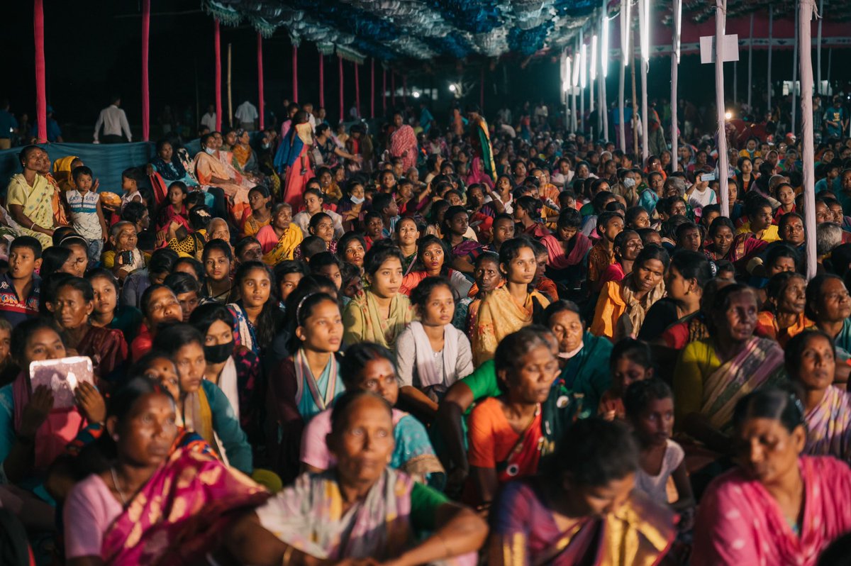 JamesCorbin238's tweet photo. North Bengal Crusade report;
1,000 were filled with the Holy Ghost and 700 healed during the first night of the crusade in Nilphamari, Bangladesh. To God be all the glory! https://t.co/UTVFe9eIxr