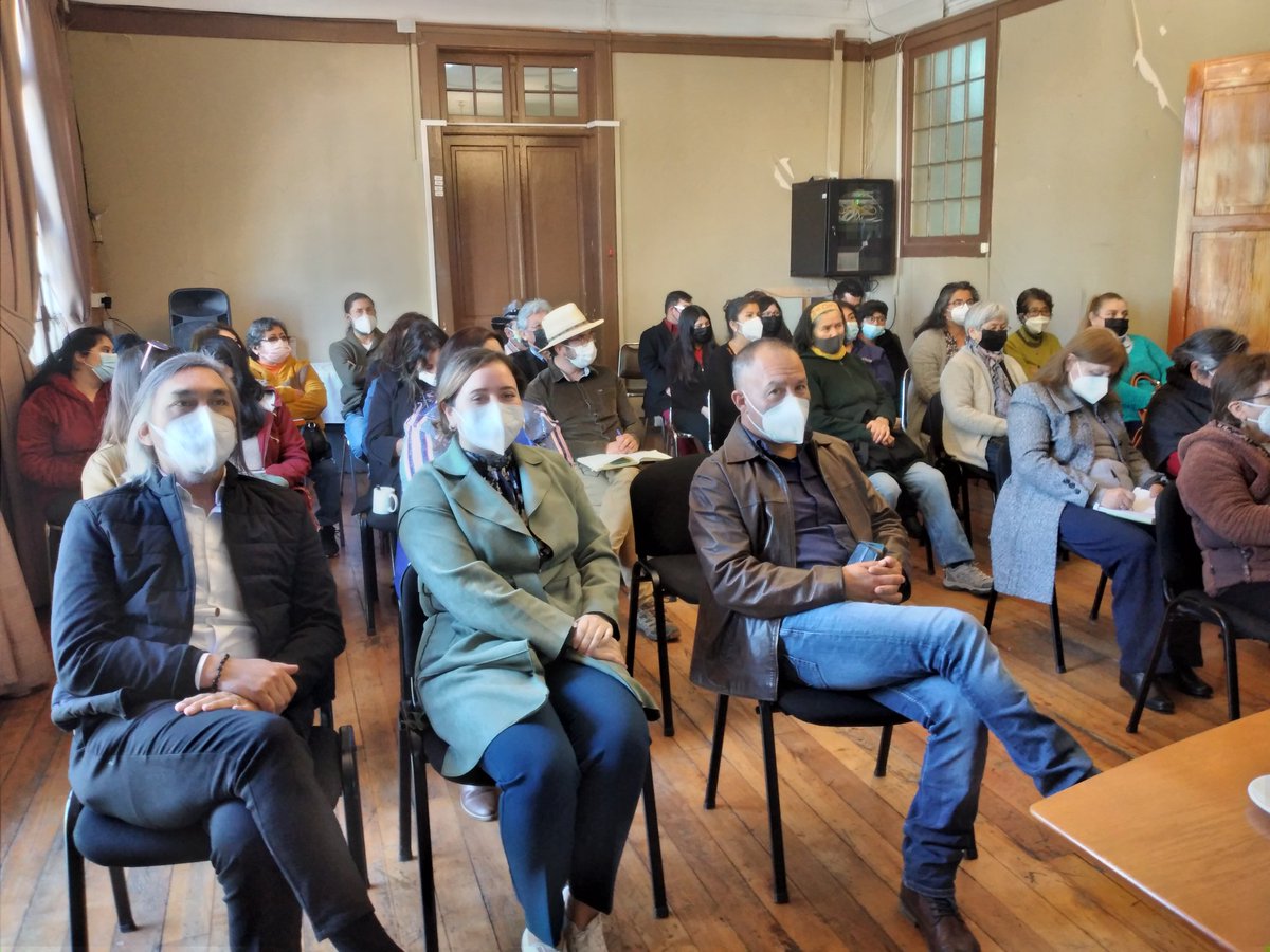 MMAAtacama's tweet photo. La SEREMI @MMAAtacama @nata_penroz junto al @DPPHuasco @RodrigoLoyolaM y el Alcalde @MuniVallenar participaron en lanzamiento del Fondo de Protección Ambiental 2023 para apoyar iniciativas ambientales presentadas por la ciudadanía.
Postula en 📲 https://t.co/7VWpbL58bf https://t.co/cJzZuW3dLh