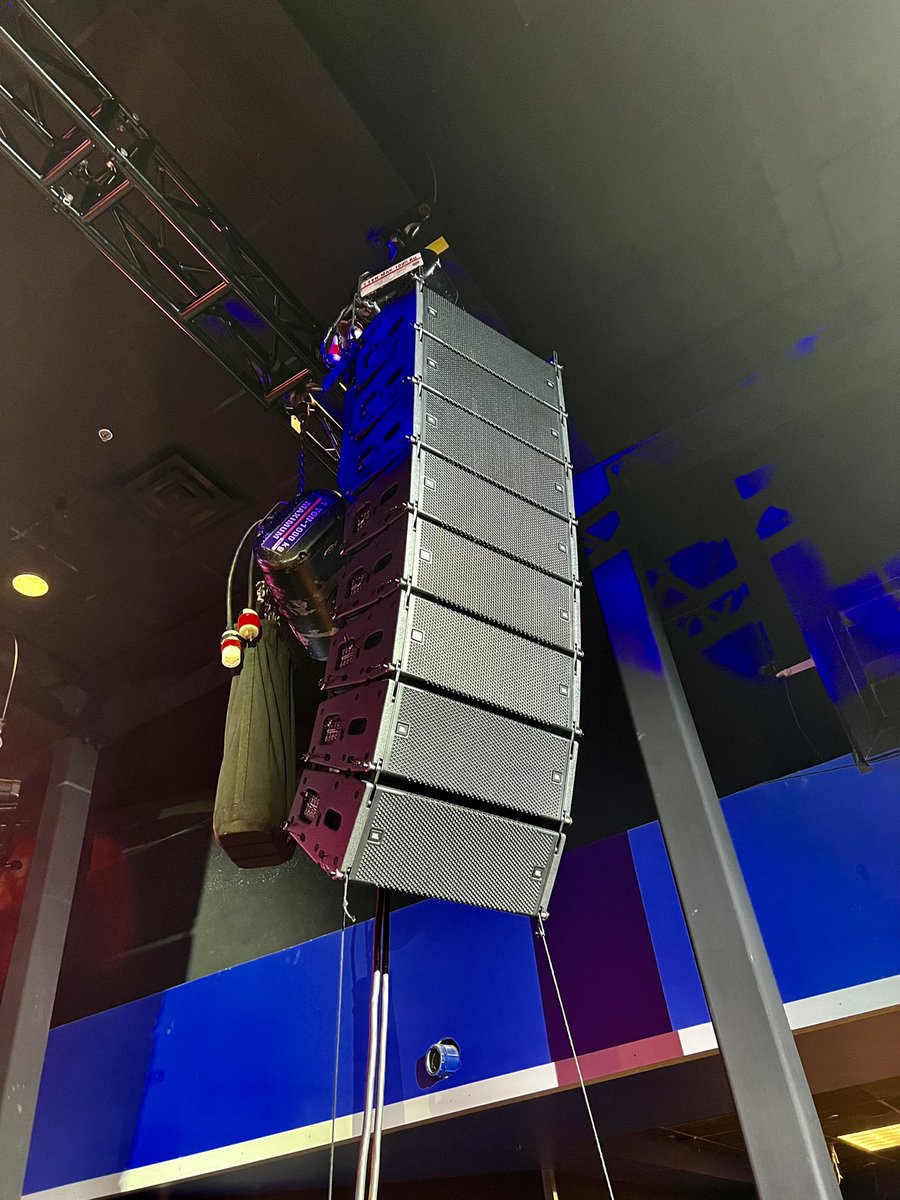 garrettwokr's tweet photo. The new @TheJBLpro #VTXA 6” were pretty dang impressive. The 15” Sub was a ton of punch in a little package too. https://t.co/phLnq2W1Je