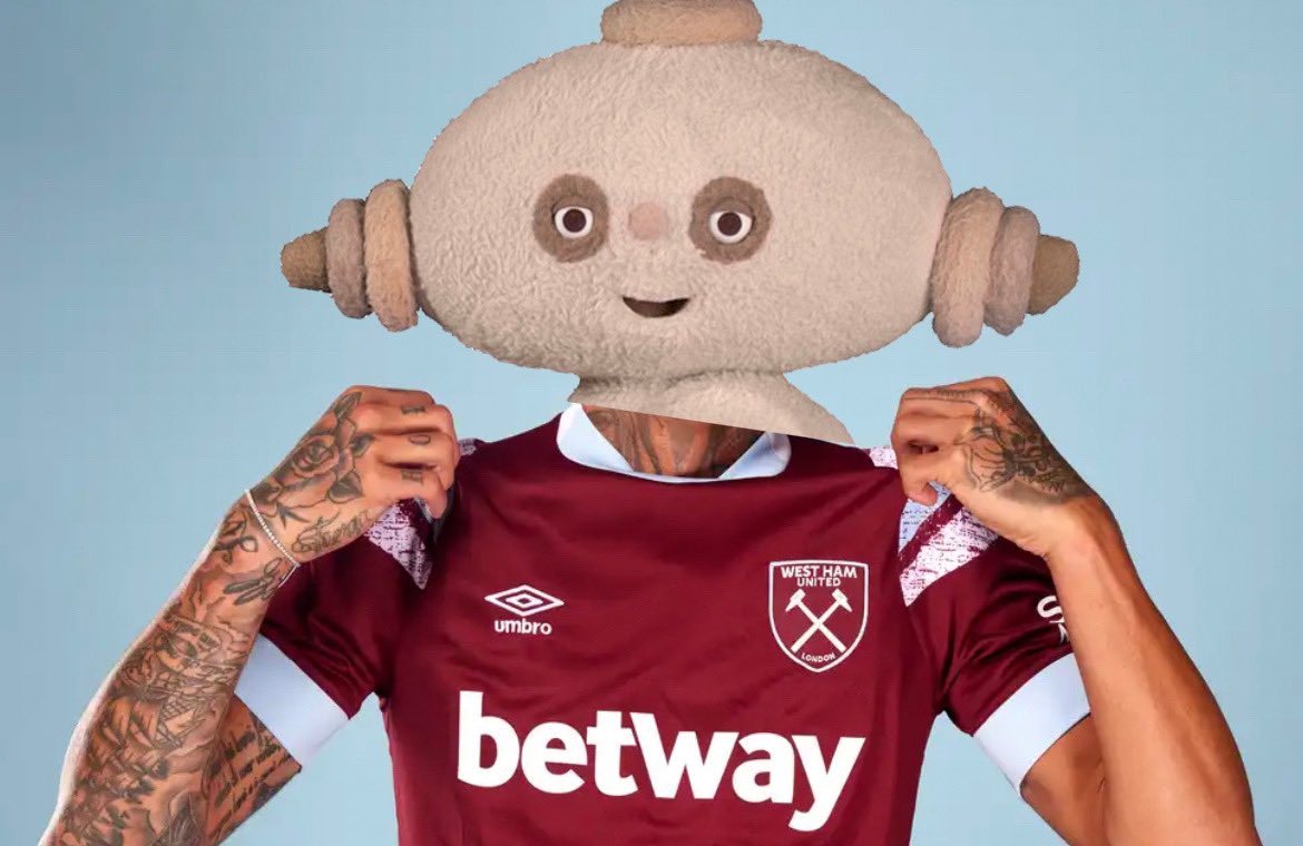 TomPezza13's tweet photo. @WestHam Scamacca Pakka https://t.co/mTyfi2S38U