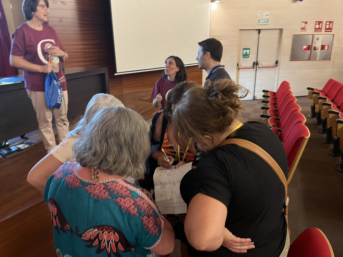 CulturaClasicaC's tweet photo. #CAELUM Quam gaudimus in experimentum dexteritatis in Colegio Mayor: Gymkana mitológica. Gratias vobis amici apud @MadridMito https://t.co/Scj3qnoR2k