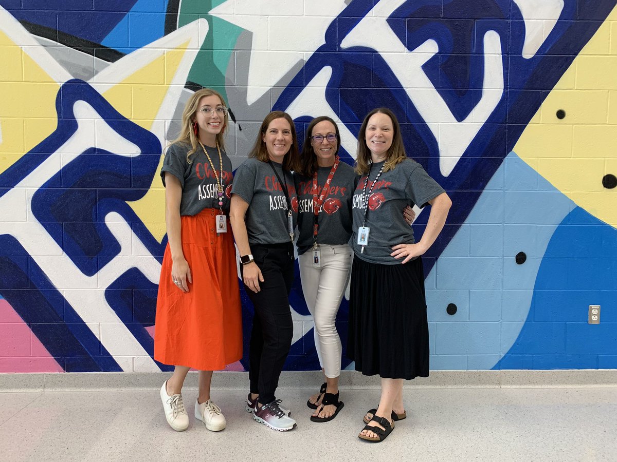 abby_offenbaker's tweet photo. β¨ We canβt wait to meet your Scientist β¨ #MeetTheTeacher #SeventhGradeScience πβ€οΈ @ecwilk53 @AFMSChargers https://t.co/wAkW90ZqLO