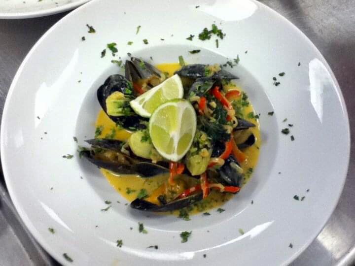 sbrew42's tweet photo. I don’t always cook supper at home but when I do I tend to go a little overboard lol, Mussels in a Thai coconut broth. Was sooo good. #imachef #nomnom https://t.co/L1vFxbBQbP