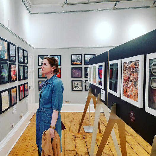 haslemeremuseum's tweet photo. Catch the last few days of our #BestArtVinyl exhibition showcasing the very the best in contemporary record sleeve design from the past 17 years.
#artvinyl #recordcoverart #flipframe #vinylrecordcover #vinylcollection #artexhibition #contemporaryart #mixartandmusic https://t.co/NpQRFanUDX