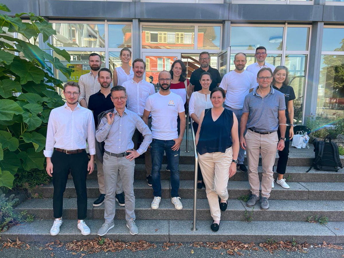 SmartGridsBW's tweet photo. Mit digitalen Lösungen die #Energiewende voranbringen - wie das erfolgreich umgesetzt wird, haben wir uns heute zusammen mit Vertreterinnen des @UmweltBW und der @NetzeBW iR einer #Bloggertour angesehen. Ausführliche Berichte folgen von @technewable und @energynet. Danke allen! https://t.co/pBNB0RWPxj