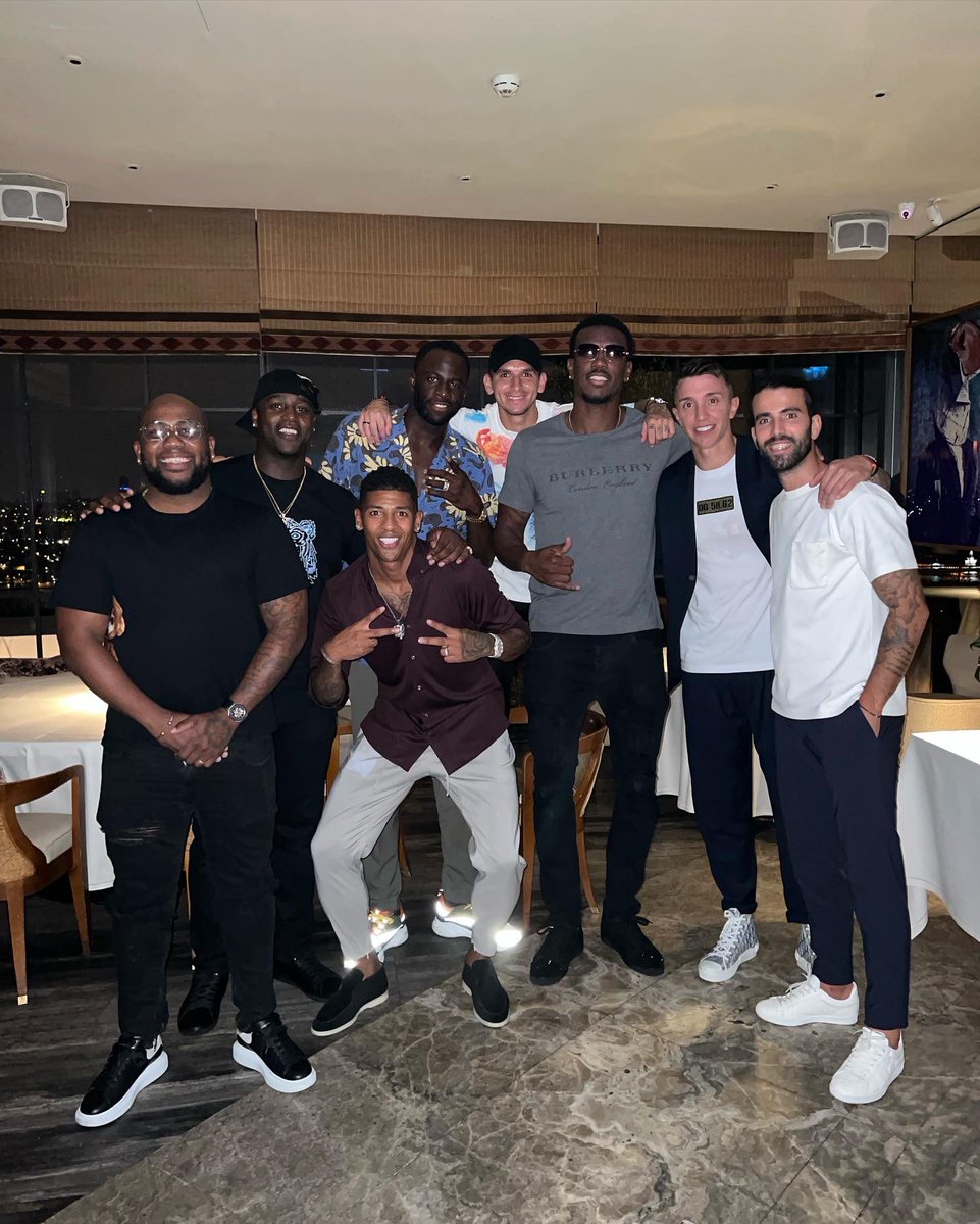 Special night with friends and with a personal idol like the 4-time NBA champion and double Olympic gold @Money23Green . Thank you for a special night brother, it has been an honor and a privilege to meet you. I hope we meet soon. Let’s goooo! 🦁🏀🔒💍💍💍💍 #DubNation