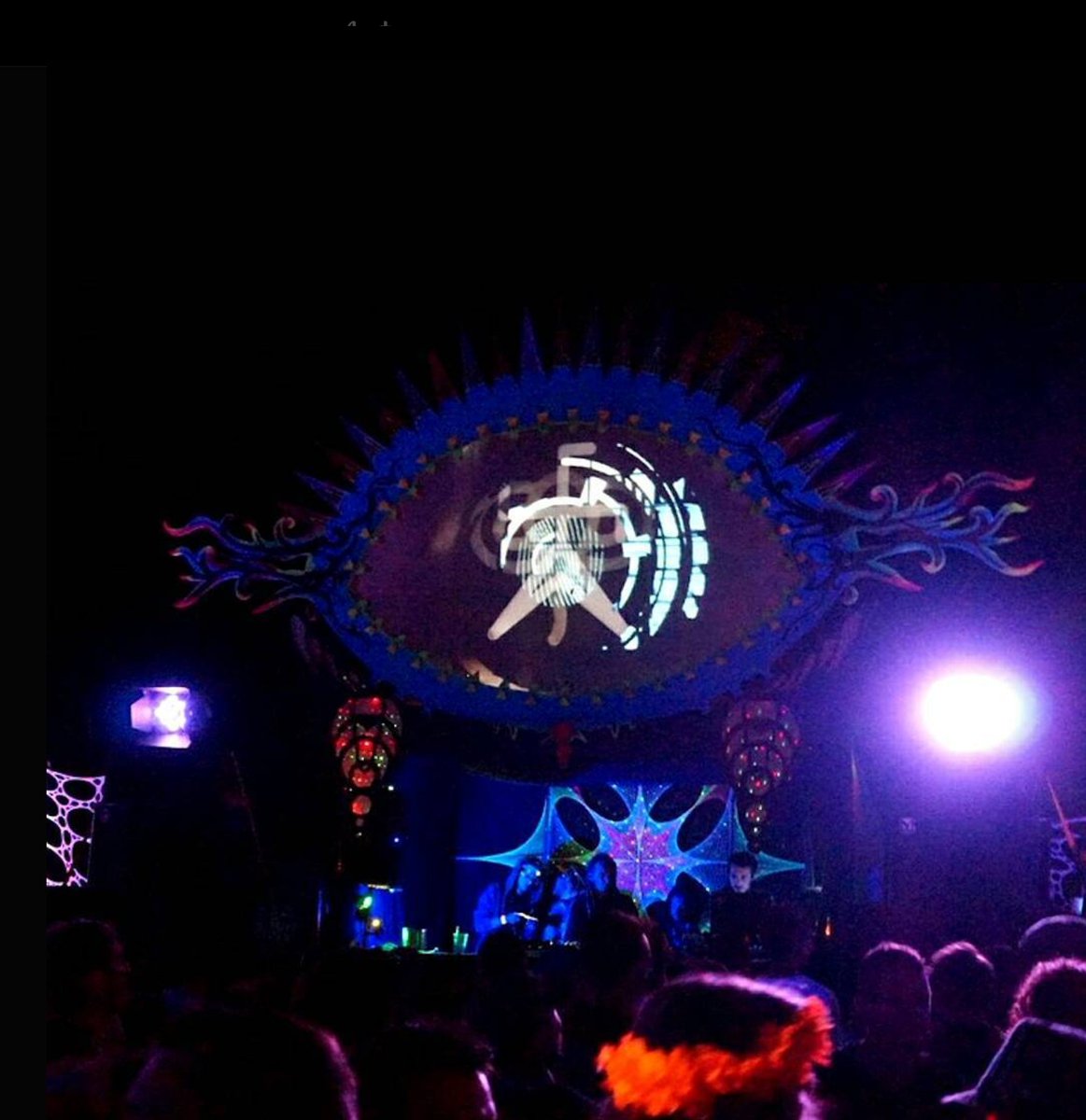 Psaltix's tweet photo. Just stumbled upon an ancient (2012-2016) webpage from my mapping/VJ days:
https://t.co/qyMAzexvS7
Mostly psytrance. 

Fun times 👽
Maybe I'll mint this stuff on tezos one day...

#vj #vjing #vjset #mapping #psytrance #prog #darkpsy #hitech #goa https://t.co/MwWCwtZmBX