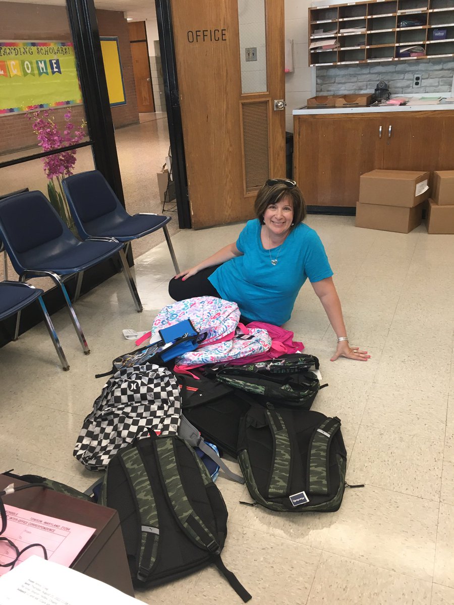 Thank you to OUR Church Lane Elementary first grade teacher, Lisa Caplan and her FRIENDS! They donated much needed book bags!  Thank you Lisa and friends! <a href="/LoriMGrant/">Lori M. Grant</a> @MrsAbles_CLETS