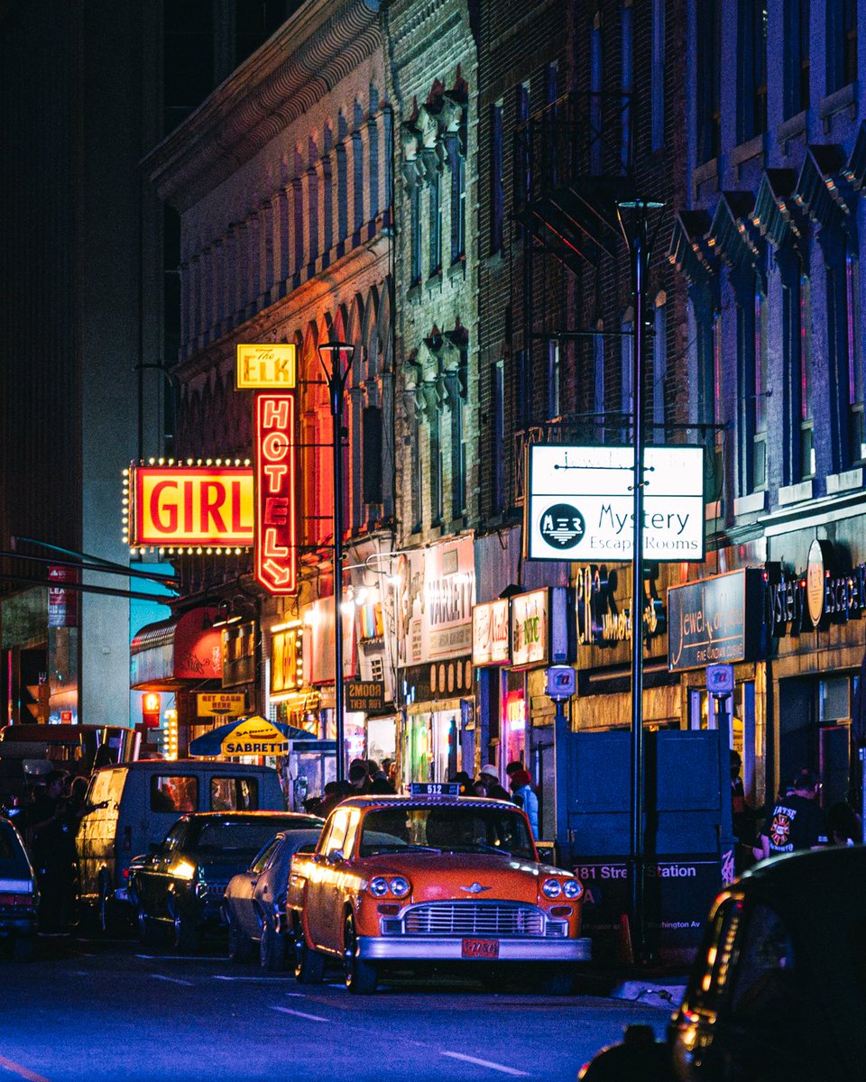 Filming in London's downtown core got underway last night for the Apple TV+ series based on Victor LaValle's 'The Changeling.' It appears filming wrapped along Richmond early this morning. This is how things looked around 10 p.m. #LdnOnt