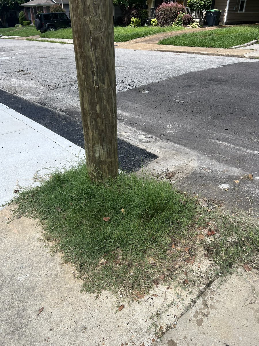 gb_magee's tweet photo. Hey @MLGW, is it not common practice to replace the concrete surrounding a power pole after it is destroyed during a pole replacement? This particular specimen is approximately a year old. https://t.co/l1viUVO6GI