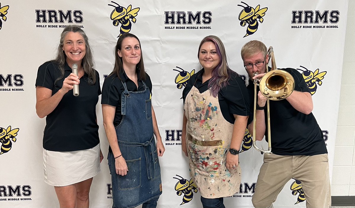HollyRidgeMS's tweet photo. Look at this talented Fine Arts Department. #VisionofChange https://t.co/pQwxQDqjAw