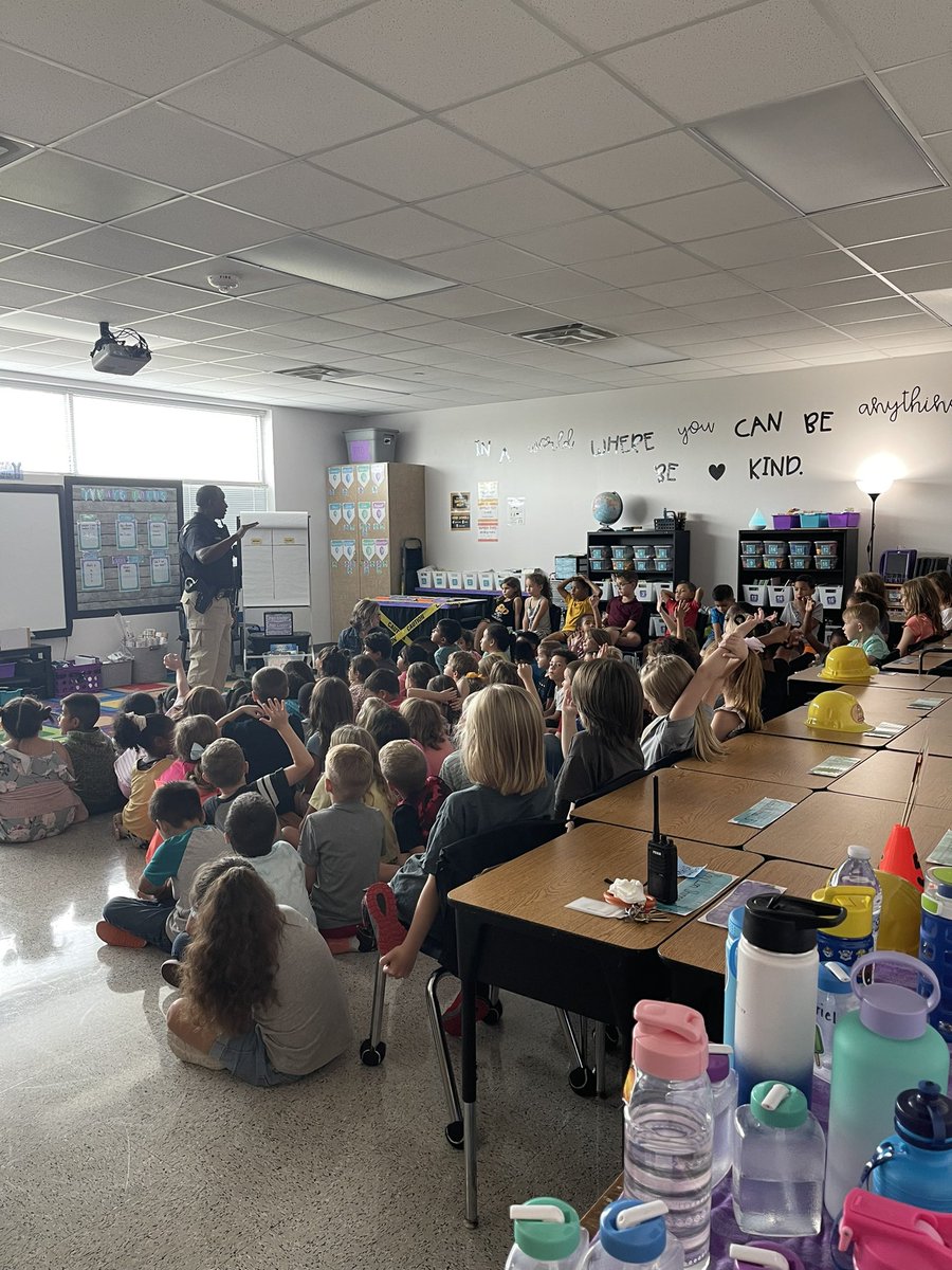 DISDDirector's tweet photo. Mayes 1st Graders learn from our school helpers! Thanks Officer Luper, Principal Hicks, and Dr. Kirkbride for visiting with our students! https://t.co/vnvT0vD8M9