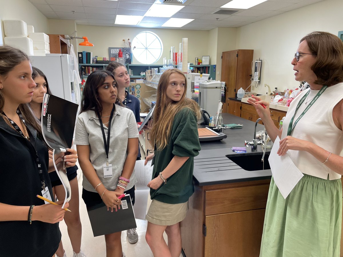 PineCrestUpper's tweet photo. New #PCGrade10 students to the #PCSciResearch program set up their research notebooks and learned about the equipment in the lab today. #PCScience https://t.co/6JRO8yCj5O