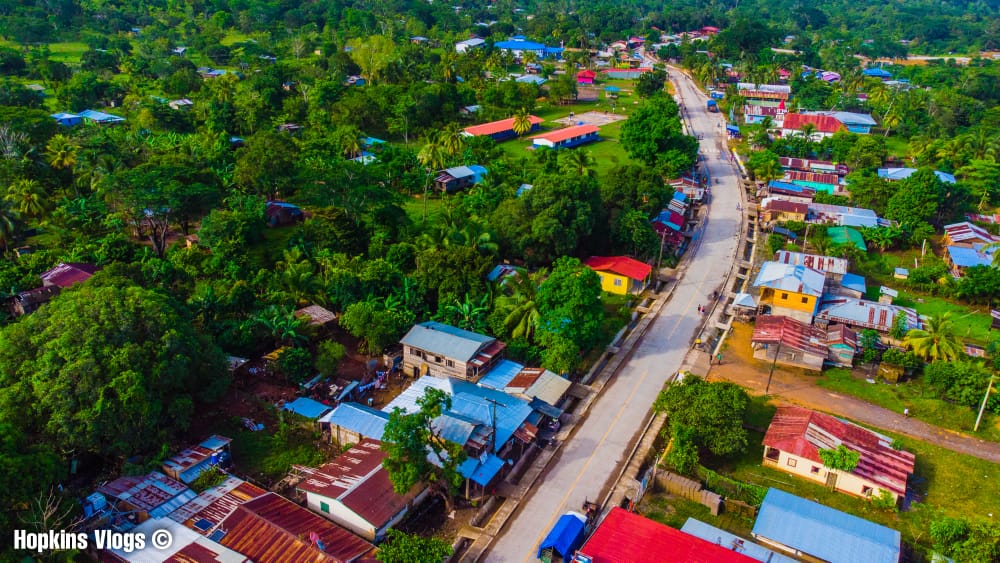 Si no has visitado la Costa Caribe Norte #Nicaragua, #PatriaBenditaYLibre, ahora podrás hacerlo con dignidad y confort. Las pésimas condiciones en las que viajaban por tierra los pobladores costeños hacia el resto del país, quedarán en la memoria como un pasado que no volverá.