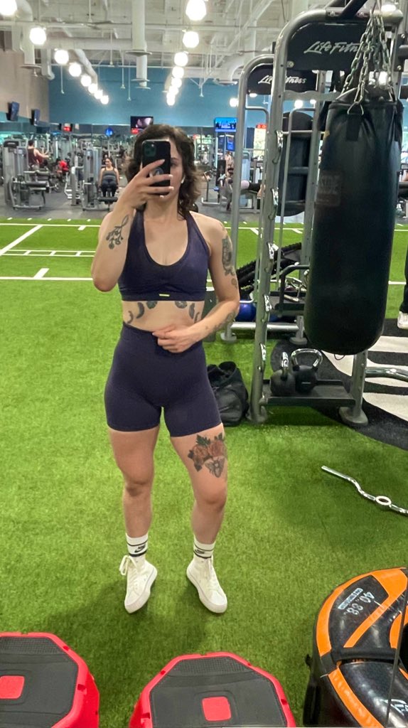 soppherzz's tweet photo. Out here lifting some heavy shit while fighting our demons 😤 https://t.co/fcTaf4gC3f