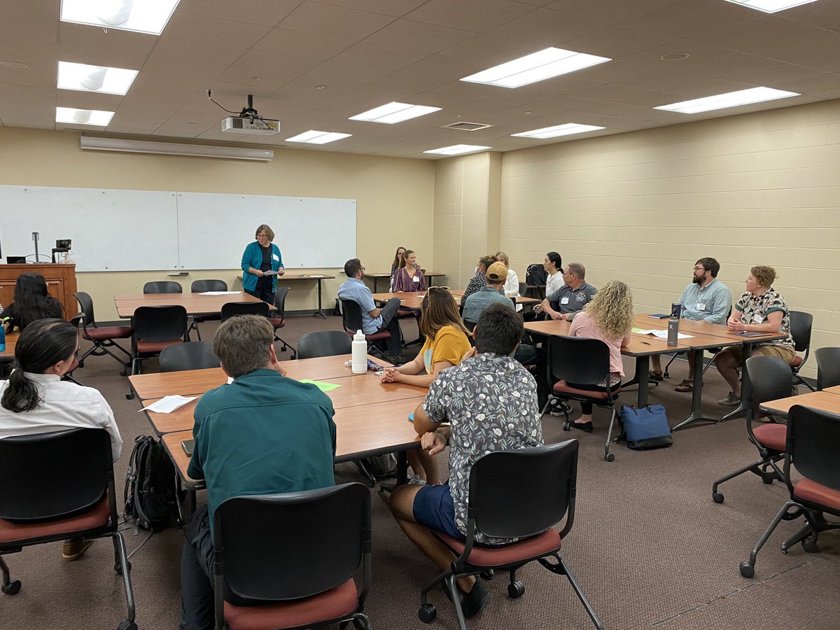 JessicaHellmann's tweet photo. #MWCASC22 learning session for grad students and postdocs: how to build relationships with adaptation practitioners, communities for better research & career development. “Mentoring tables” with experts on collaboration. @mw_casc https://t.co/za5vrd6ein