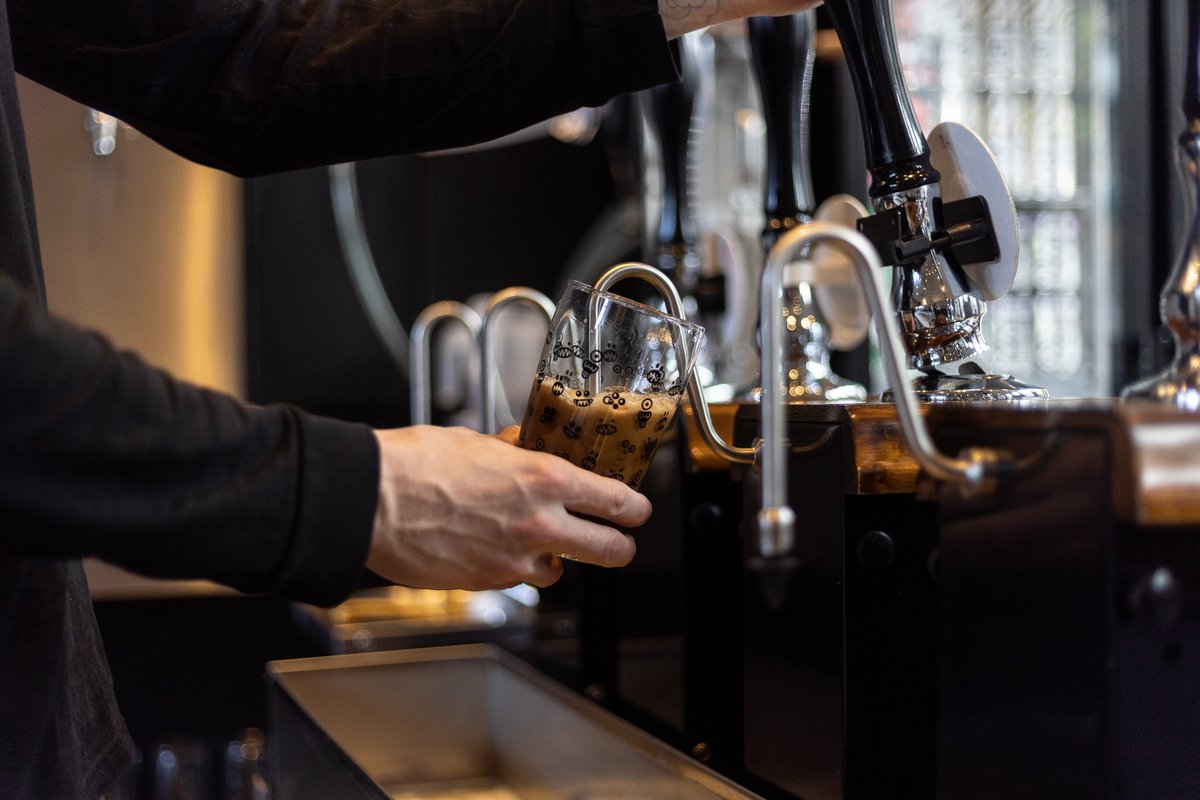 Cask beer anyone? 👀 #Holmfirth has got you covered! 
Take a trip to our taproom this weekend. It's nearly time to sit back, relax and sip on  the finest magic around ✌️.