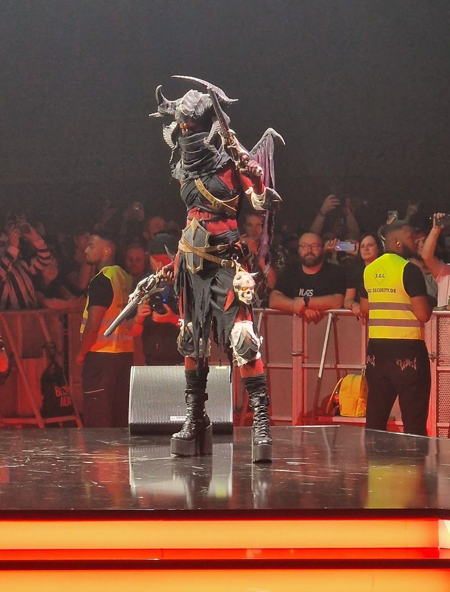 MetalHellsinger's tweet image. I'm looking good.