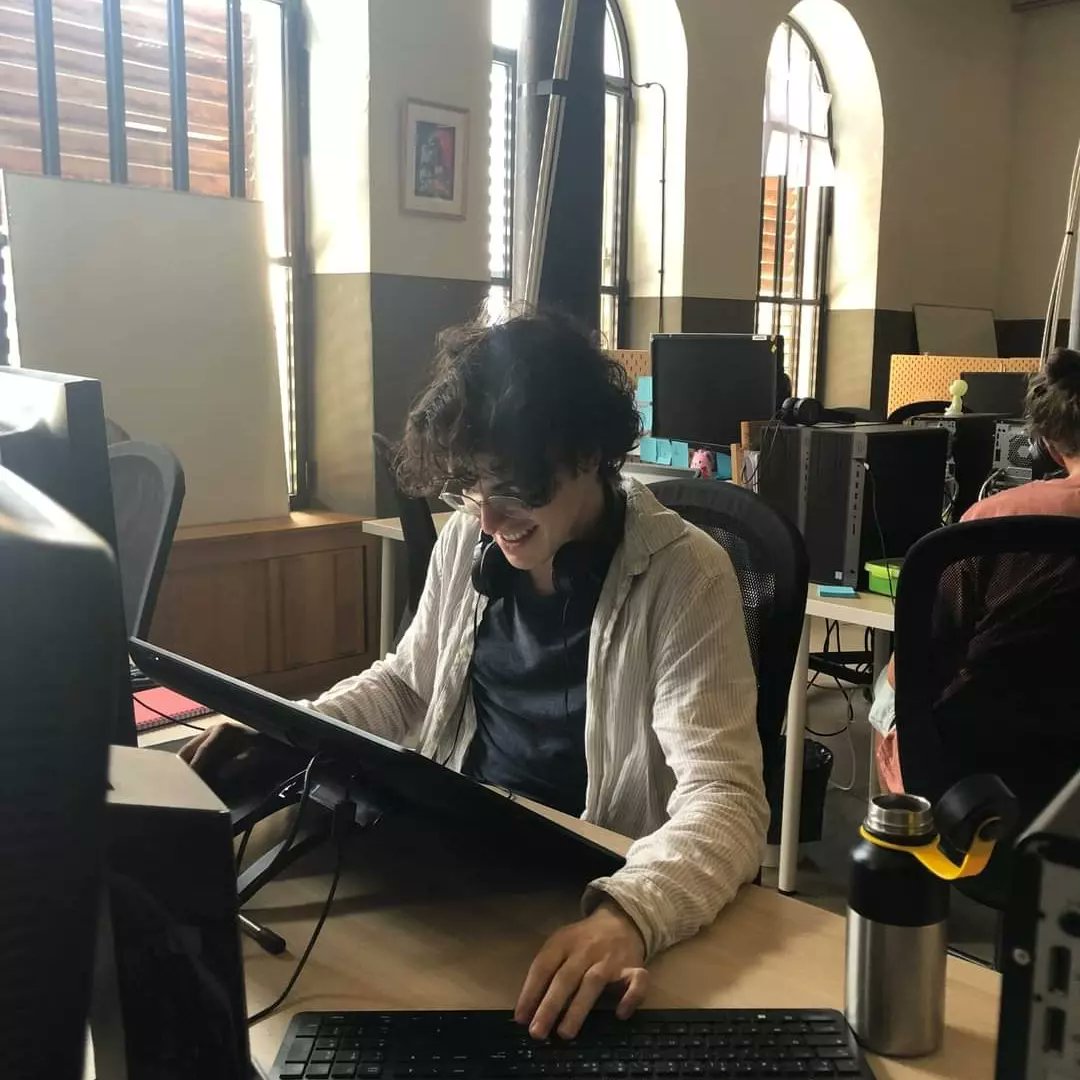 Lanimea1's tweet photo. [EMPLOI] Armand Chomant Planson, a été recruté directement à l'issu de sa formation au poste d'animateur chez #Andarta Pictures sur la série #LANCEDUR produite par  #Ankama Animations/#MadLab (2D/Puppet – Epic/Aventure – 7 x 10’). Le studio est à la Cartoucherie @bourglesvalence https://t.co/miOOABnZb2