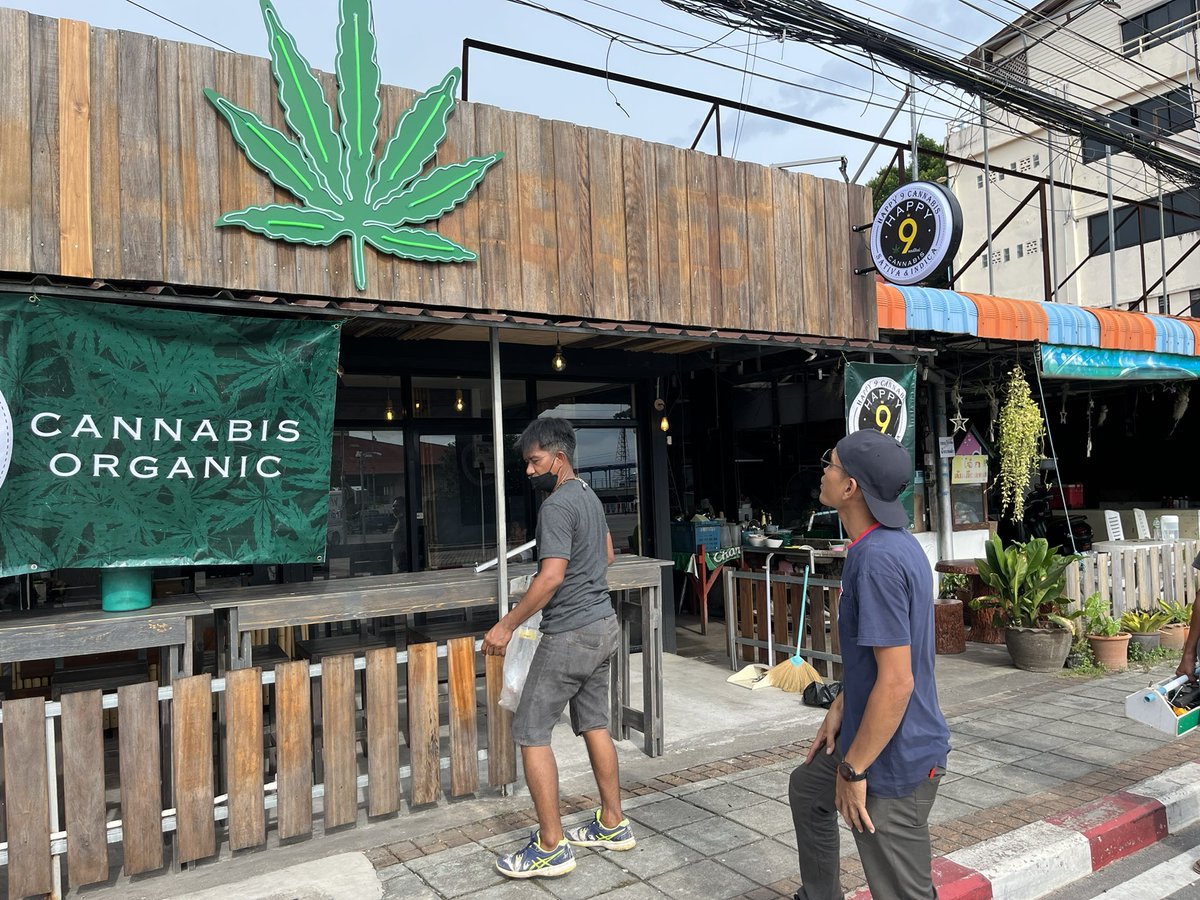 thianchote's tweet photo. #kohsamui #หน้าทอน #ท่าเทียบเรือ
#Happy9CANNABIS  #สิงโต #DRAGONog https://t.co/8IL4UZI7OE