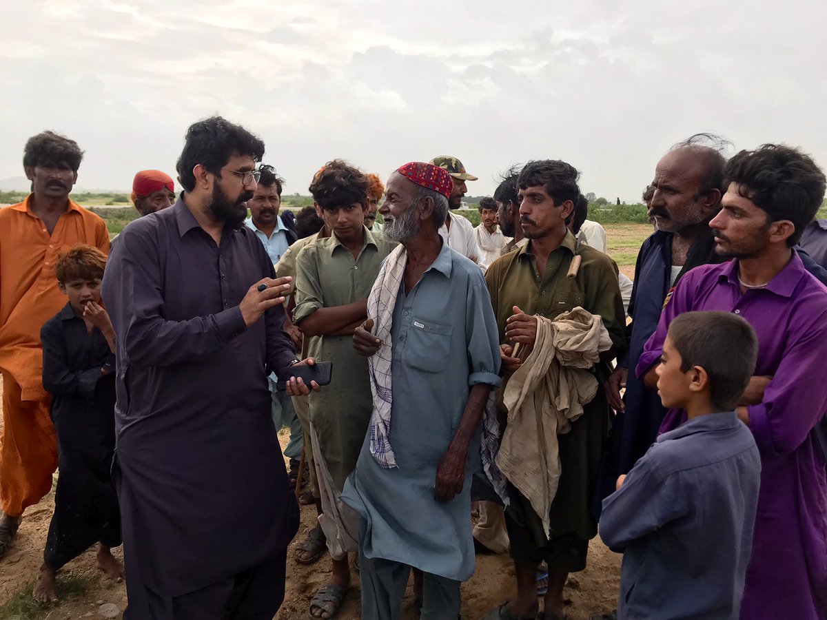 Visited few flash flood-affected villages near Thatta, Sindh today. People are left with nothing but hope, and are in desperate need of our support. Please join hands to support the community. 🙏🏻