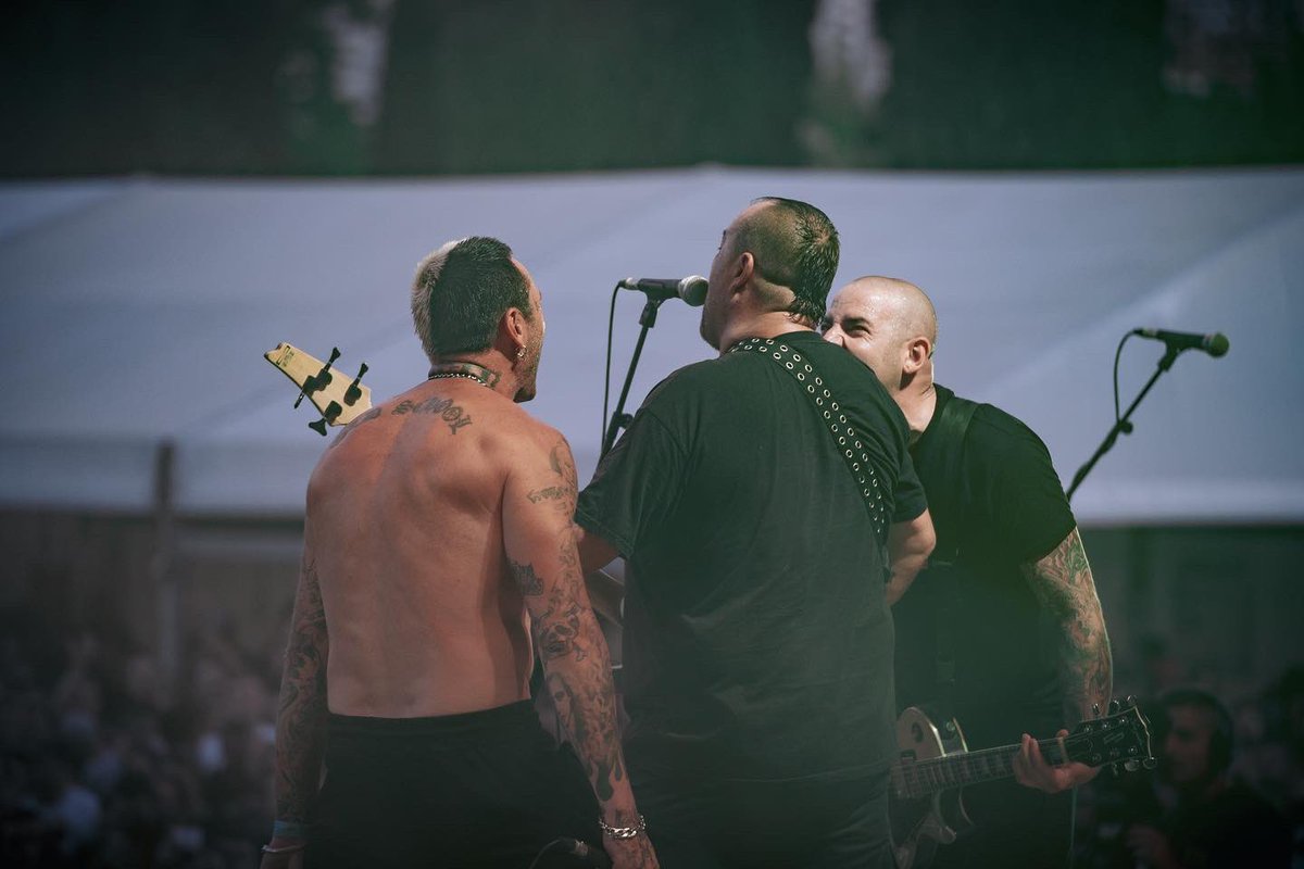 Hatortxurock's tweet photo. #HTX26 📸 Argazki bilduma
🎶 @NonServium_Army
.
.
.
#hatortxu #nonservium #elektrotxaranga #auzolana #elkartasuna #hatortxurock #musikajaialdia #jaialdia #denaketxera #zeruahelmuga #etxera https://t.co/dhVdz57y4r
