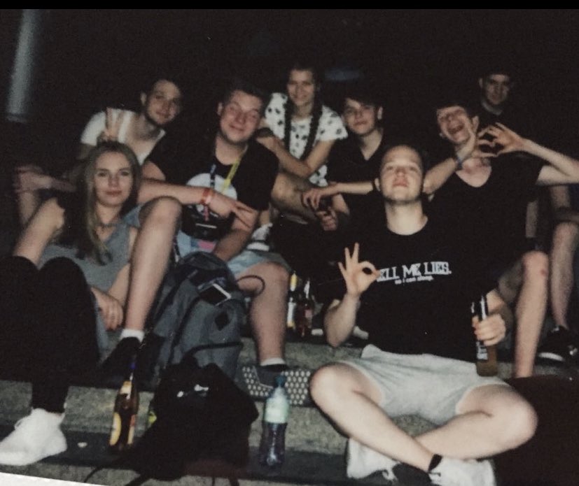 izzMaro's tweet photo. Gestern Abend noch richtig lange auf der Domplatte gechillt, es war so nice ❤️❤️❤️ #Gamescom #tolleZeitzumPosten #Internetfreunde #Pumiküssen #Internetlover https://t.co/js8YPE1uDH