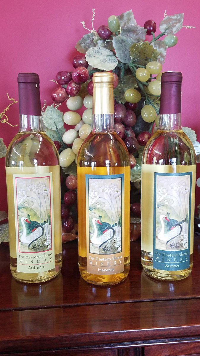 FESWinery's tweet photo. Back to school supplies? More like, Back to School Wine .🍷🎓🚌✏️🎓🍎

 Starting today and all through the weekend, all three-bottle purchases are $8 off for all parents, teachers and school staff with an ID. This special is a Tasting Room exclusive. https://t.co/Rx7oTRxQb8