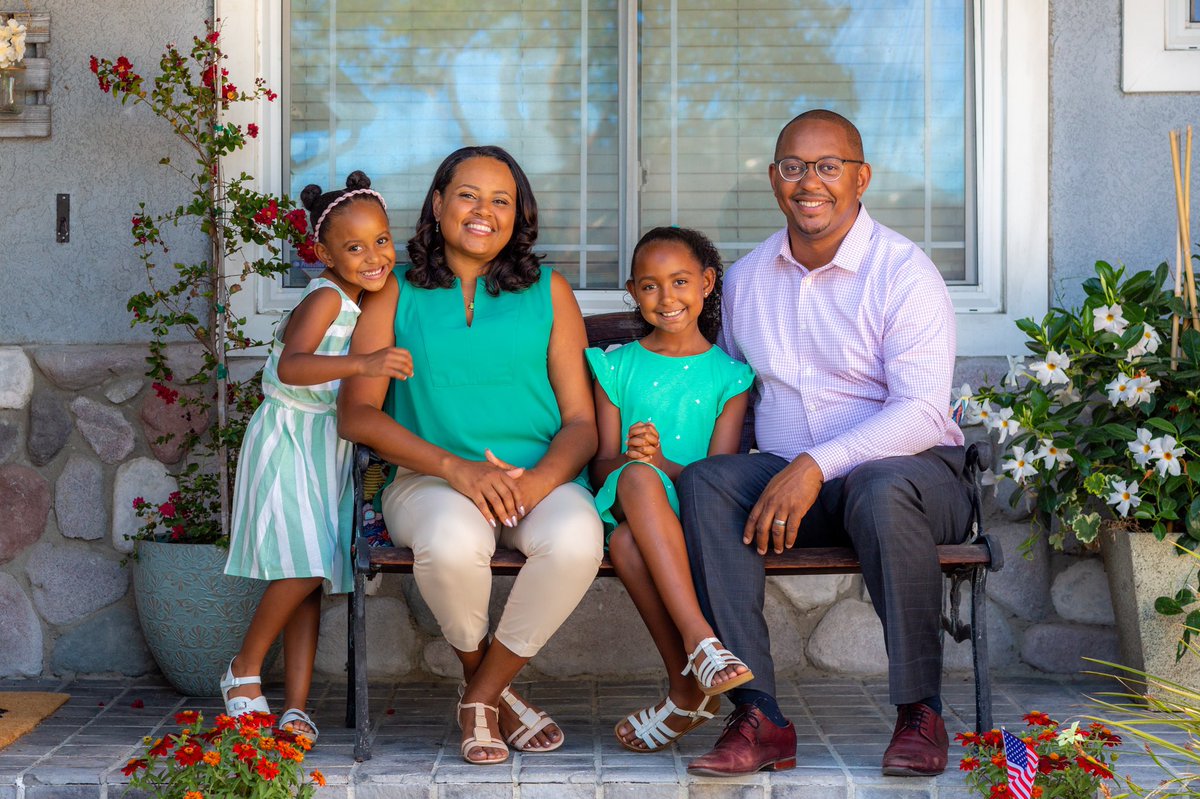 RexRichardson's tweet photo. Like you, I love Long Beach.
As your mayor, I look forward to building a Long Beach where every neighborhood and every resident is healthy, safe, and thriving.
#LongBeachThrives #LBvotes #electionday #acityforall #TeamRex https://t.co/KZZOpO8hY4