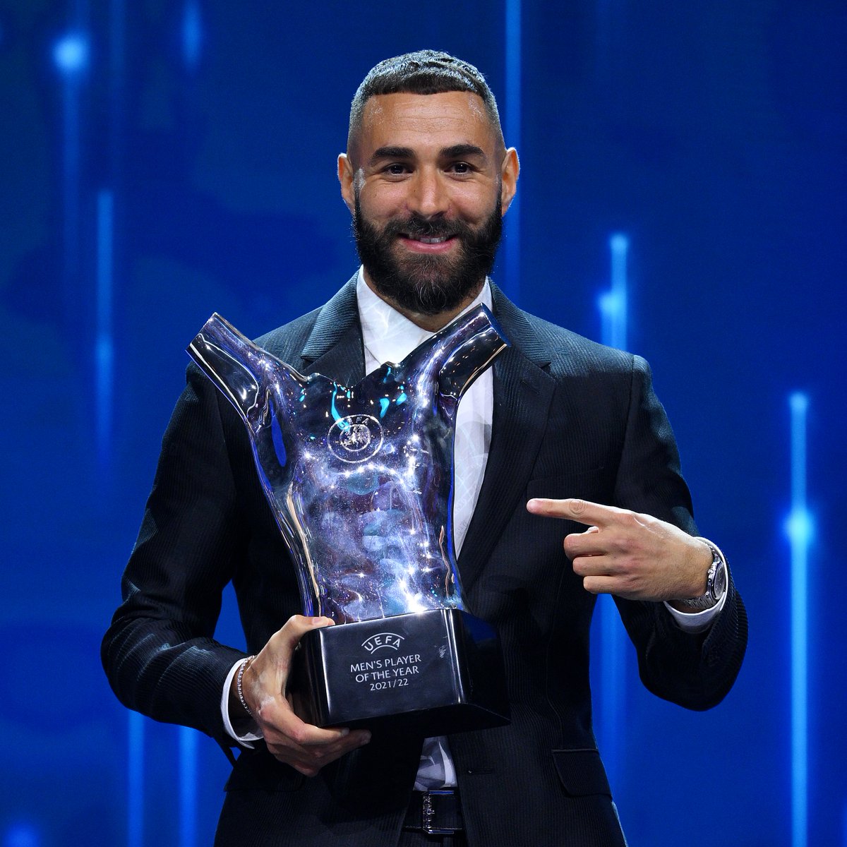 ChampionsLeague's tweet photo. 🇫🇷 Karim Benzema: 2021/22 UEFA Men's Player of the Year🥇

#UEFAawards || #UCLdraw https://t.co/AOSrnRt522